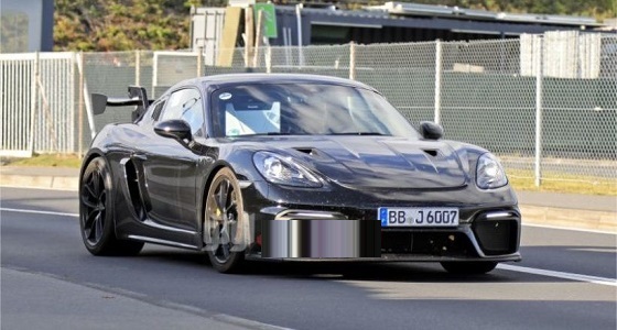 إطلاق بورشه 718 كايمان GT4 RS بتصميم شرس