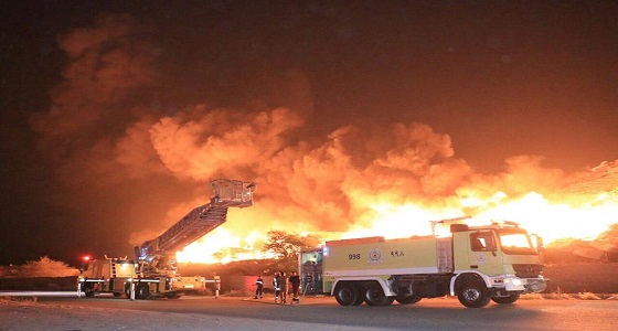 حريق في أحد المستودعات بالعاصمة المقدسة