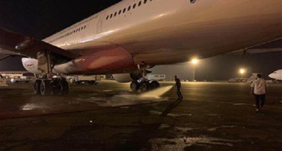 بالصور.. سقوط قذائف صاروخية داخل مطار معيتيقة الليبي وإصابة عدد من الحجاج