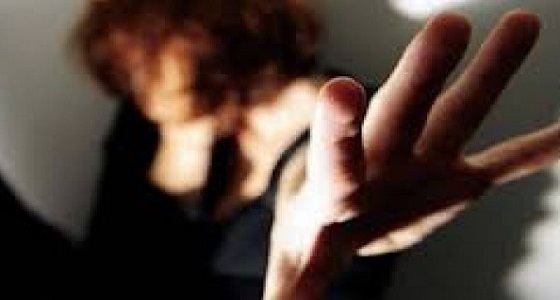 اغتصاب فتاة وتهديدها بمقطع فيديو