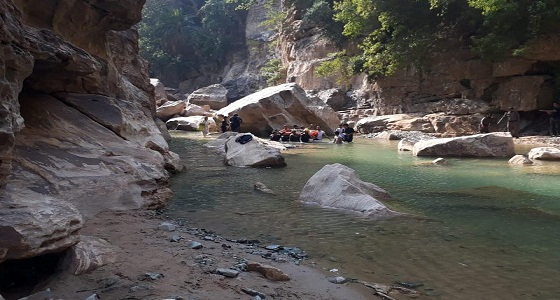 بالصور.. غرق شاب في مستنقع مياه بالريث