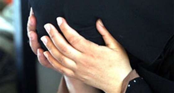 محاكمة امرأة لقنت والدة طليقها « علقة ساخنة » يوم زفافه