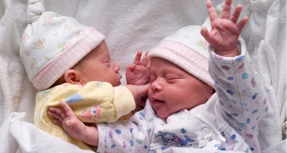 سبعينية تنجب توأمًا بعد 54 عامًا من العقم