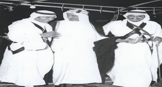 صورة تاريخية للملك فيصل وخادم الحرمين مع العاهل المغربي عام 1968