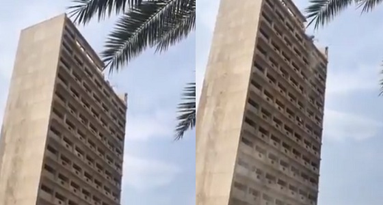 بالفيديو.. لحظة إزالة مبنى وزارة الإعلام بجدة