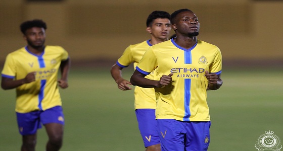 بالصور.. النصر يختتم استعداداته للشباب