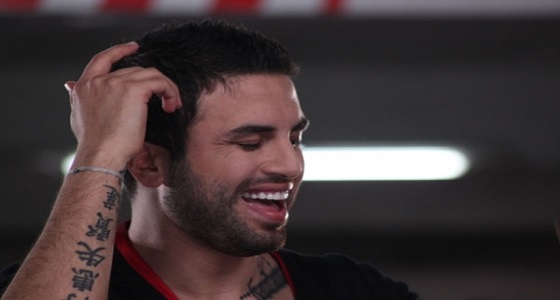 جاد شويري يُسيء لبلاده في مهرجان الجونة بسبب « حذاء »