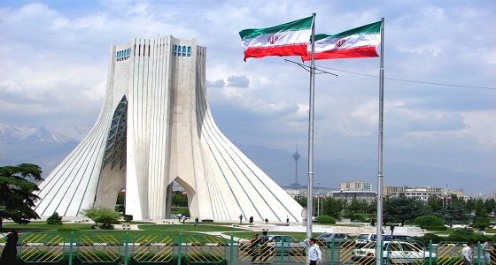 أنباء عن مطالبة عدد من الدول رعاياها بمغادرة طهران