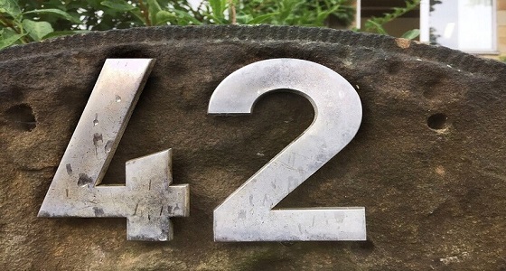 كشف غموض رقم رياضي حيّر العلماء 65 عامًا