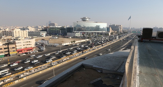 كثافة مرورية على طريق الأندلس بجدة