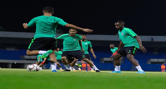 بالصور.. الأخضر يختتم معسكره في الدمام استعدادًا لمباراة اليمن