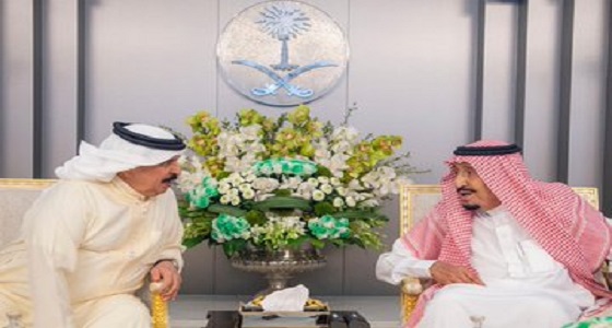 بالصور.. خادم الحرمين يعقد جلسة مباحثات مع ملك البحرين