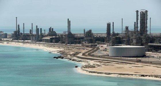 توترات الشرق الأوسط تدفع أسعار النفط صوب تحقيق أكبر مكسب أسبوعي في أشهر