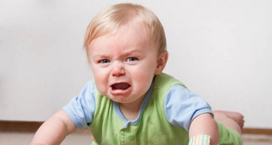 طبيب أطفال يوضح سبب عدم ذرف الرضيع دموعا عند البكاء 