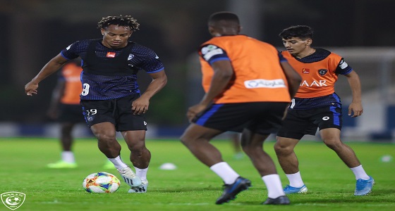 كاريلو يشارك في مران الهلال بعد انتهاء برنامجه التأهيلي