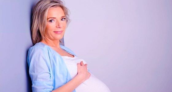 اكتشاف علاج لاستمرار خصوبة المرأة مع تقدم العمر