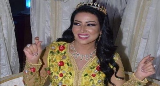 جدل عارم حول سمية الخشاب بعد ارتدائها فستان زفاف مغربي
