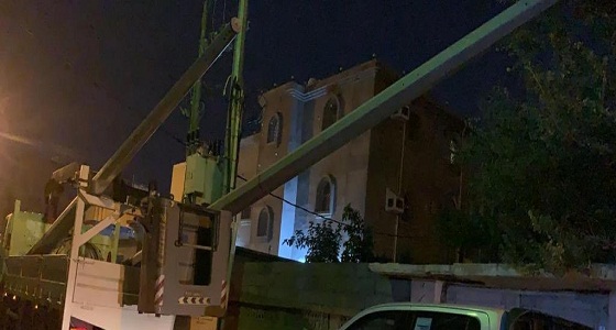 الكهرباء تباشر انقطاع التيار في جازان إثر العاصفة الرعدية