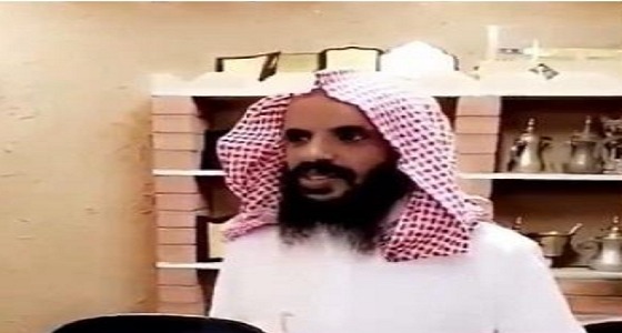 بالفيديو.. وفد من قبيلة « آل فاضل » يفاجئون « خويتم الحارثي » بهدية