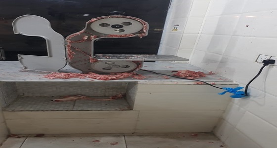مصادرة لحوم فاسدة وإغلاق 12 محلاً لعدم وجود تراخيص بخميس مشيط