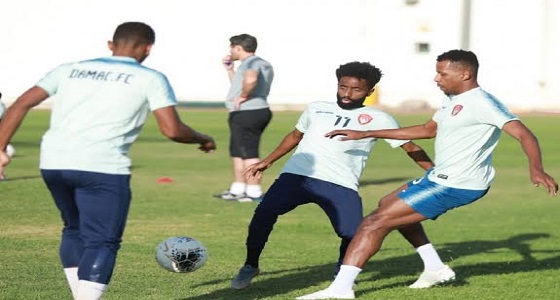 «سيديروبولوس» يقود مباراة ضمك والوحدة في دوري محمد بن سلمان للمحترفين  