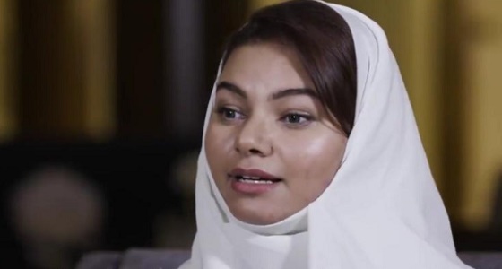 بالفيديو.. مواطنة تتحدث الروسية وتعلق على زيارة بوتين