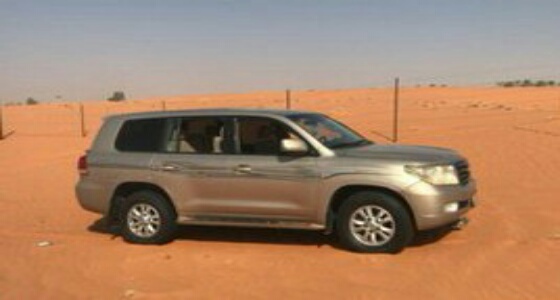 بالصور.. «غوث» تنقذ سيارة عالقة في نفوذ المشاعلة