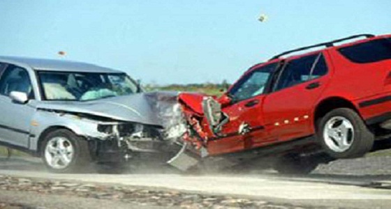 إصابات في اصطدام مركبتين بالعاصمة المقدسة