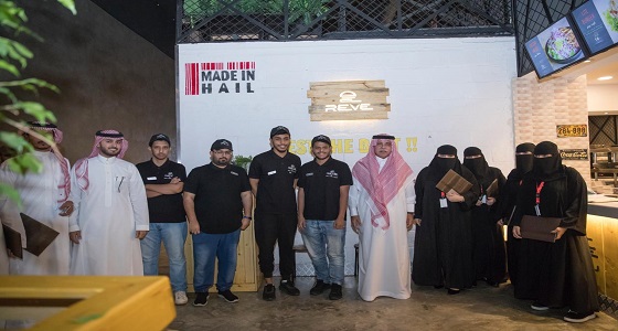 القصبي يزور منشآت ناشئة في حائل ويلتقي رواد ورائدات الأعمال