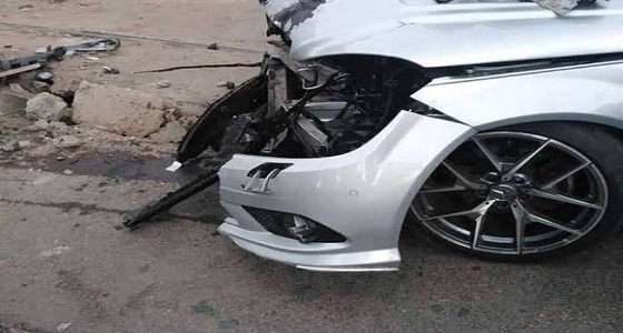 اصطدام مركبة ودراجة نارية في جدة يُعيق المرور