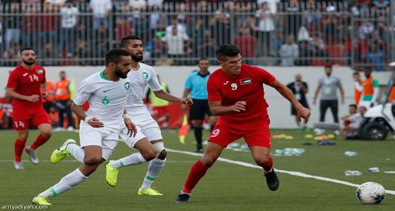 لاعب منتخب فلسطين: أتمنى أن تسير المنتخبات العربية على خطى الأخضر