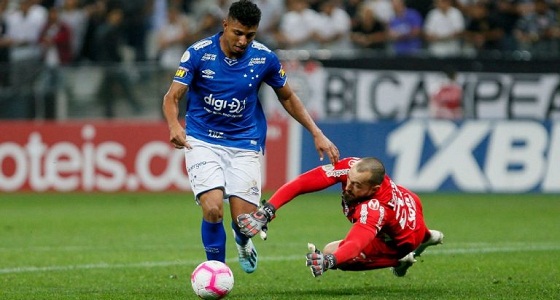 إيديرسون خوسيه: الوقت ليس مناسبًا للرحيل إلى برشلونة