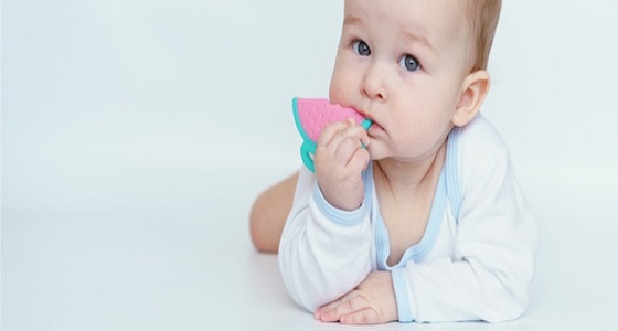 نصائح هامة لمواجهة متاعب التسنين لدى الأطفال