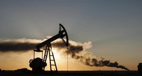 النفط يهبط وسط توترات تجارية قد تحد من الطلب