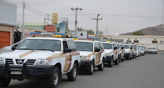 بالفيديو.. شخص دهس عامل محطة وقود بالرياض