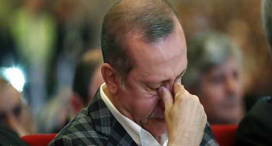 متخصص في الشأن التركي: أردوغان أصيب بـ «لوسة» وحلم الخلافة العثمانية انهار