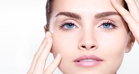 احصلي على بشرة نقية وصافية بعصير الليمون والفازلين