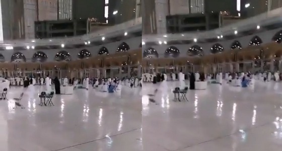 أمطار الخير تُبهج ضيوف الرحمن في الحرم المكي (فيديو)