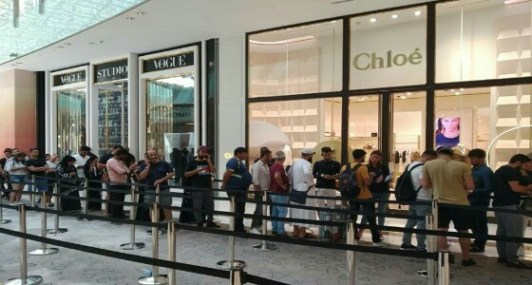 «أبل» تسابق إقبال المستهلكين وتزيد إنتاج «آيفون 11» قبل النفاذ