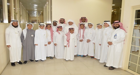 مدارس جيل القرآن تهدي كفى مجسم الرئة