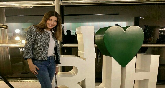 بالصور.. لحظة وصول نانسي عجرم لـ الرياض لإحياء حفلة الليلة