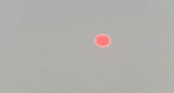 الزعاق يوضح سبب تحوُّل الشمس إلى الأحمر عصر اليوم