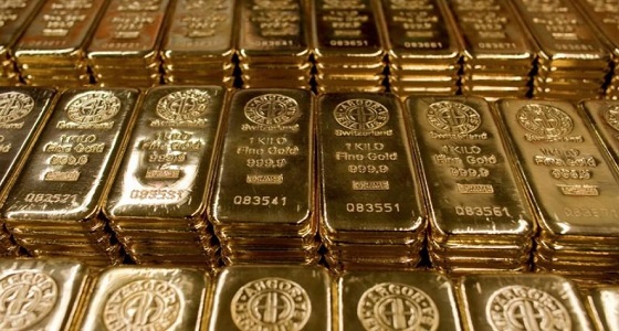 الذهب يرتفع بفعل بيانات اقتصادية سلبية أمريكية