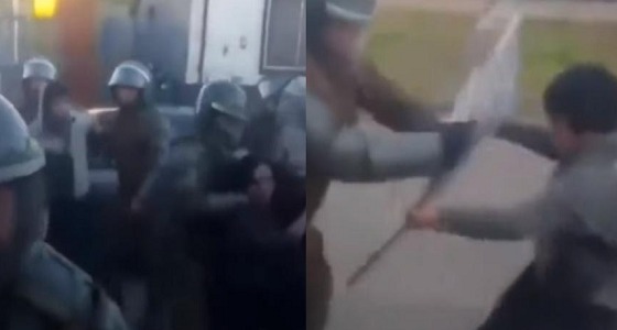 بالفيديو.. طفل يشتبك مع قوات الأمن أثناء القبض على والدته