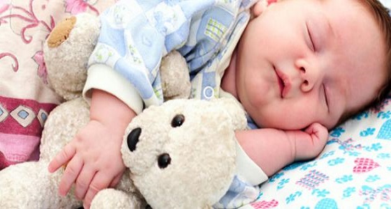 نصائح تسهل عملية نوم الطفل