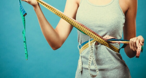 أبرزهم الألبان والبقوليات.. أطعمة صحية يجب الامتناع عنها للتمتع بـ بطن مشدود