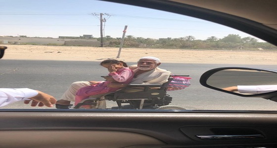 « تطوير » تتواصل مع المسنّ المقعد في الأحساء لنقل ابنته
