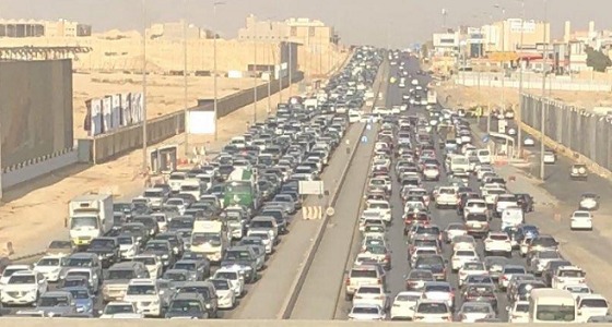 « المرور » يرد على إعلامي نشر صورة لزحام شديد بالرياض