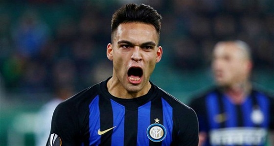 برشلونة تفكر في ضم مهاجم إنتر ميلان بتوصية من ميسي