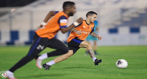 الهلال ينهي تدريباته استعدادًا لضمك.. وغياب الشلهوب للإصابة (صور)